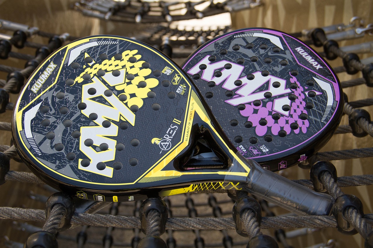 découvrez le padel, le sport de raquette en pleine croissance qui allie tennis et squash. améliorez vos compétences, trouvez des partenaires de jeu et plongez dans l'univers passionnant du padel, idéal pour tous les niveaux.